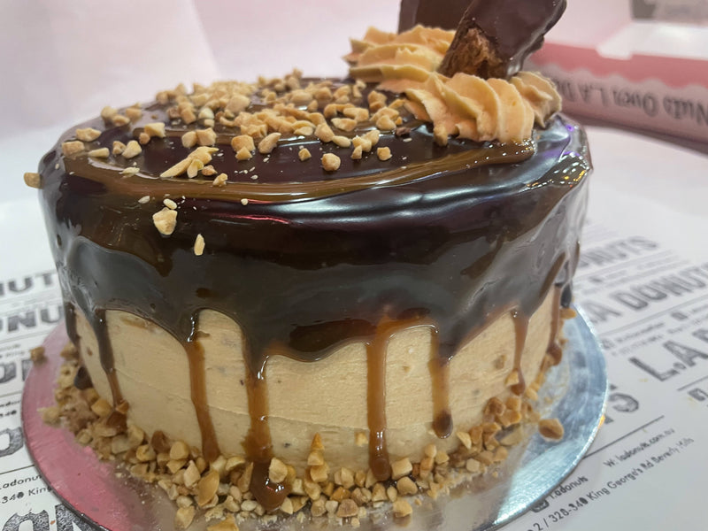 Snickers Cake